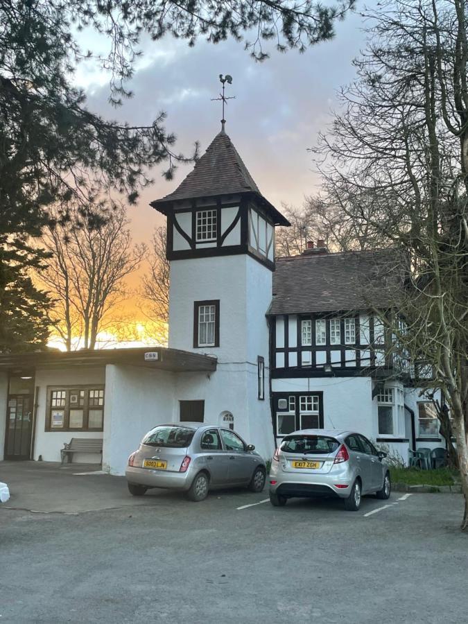 Navaar House Hotel Penicuik Exterior photo